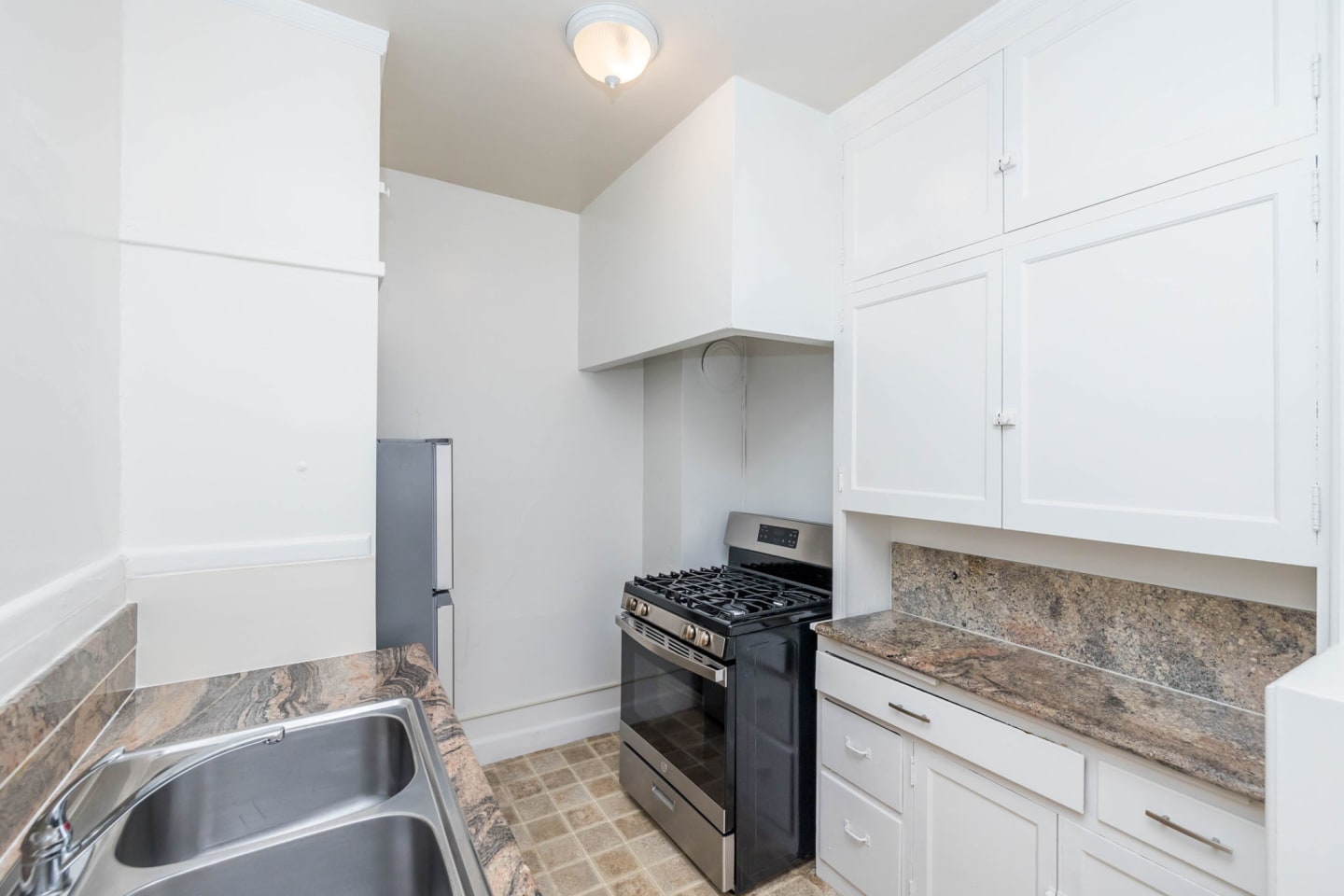 226 Athol Avenue Image 16