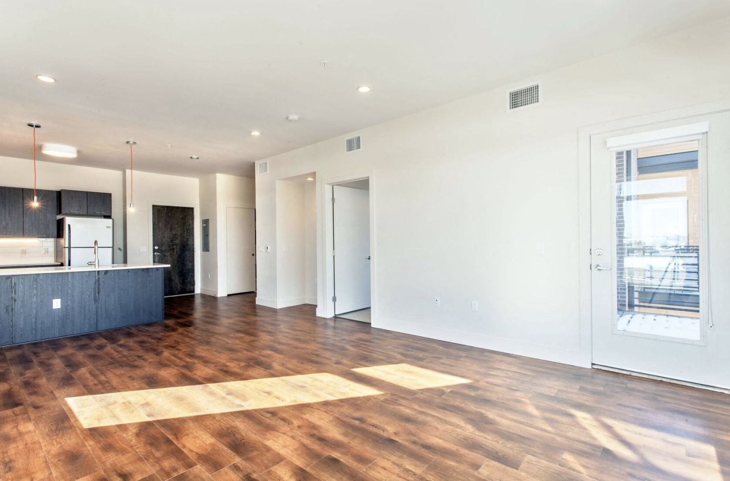 DELO Apartments Image 12