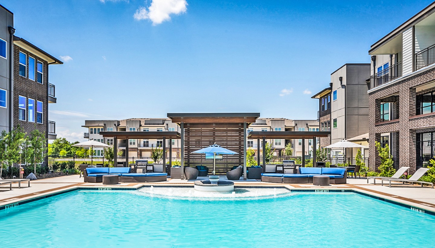 Lake Walk at Traditions Apartments Image 19