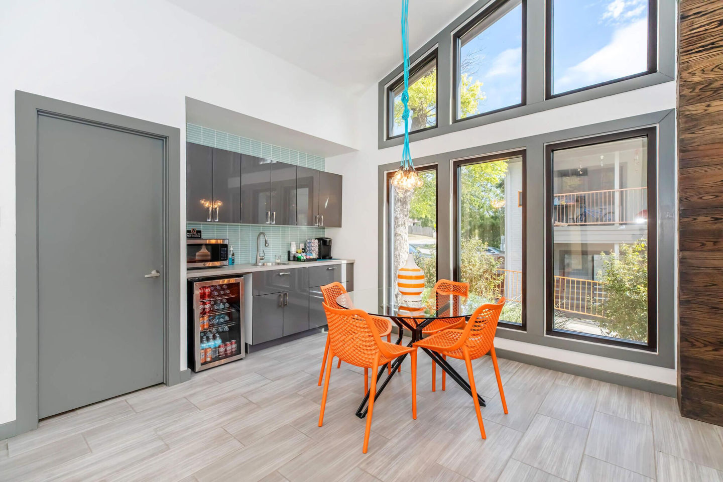 Vivid Apartments Image 11