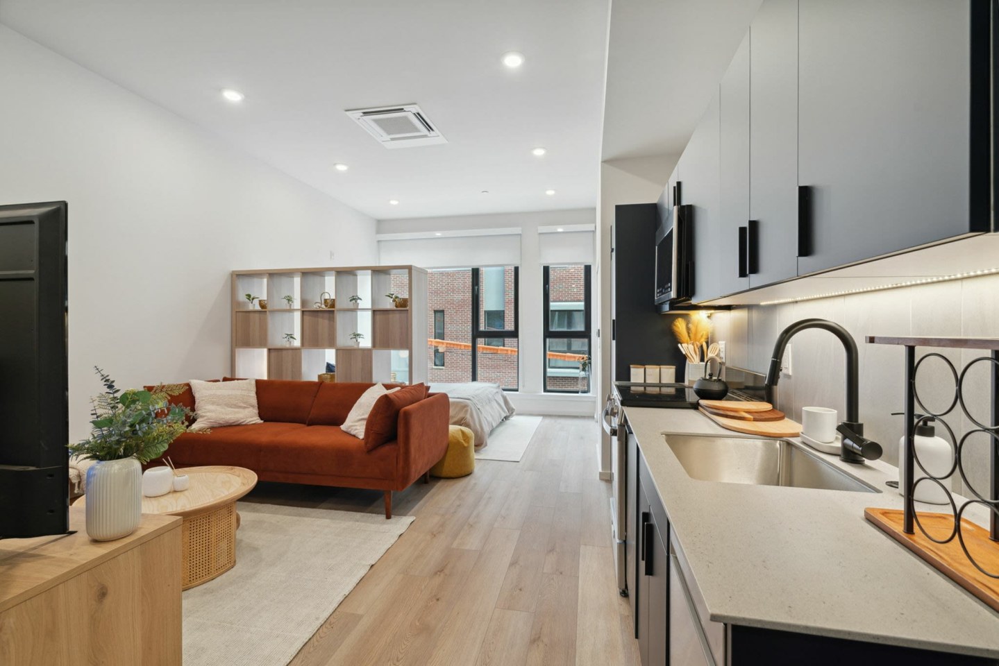 The Luxe Image 15