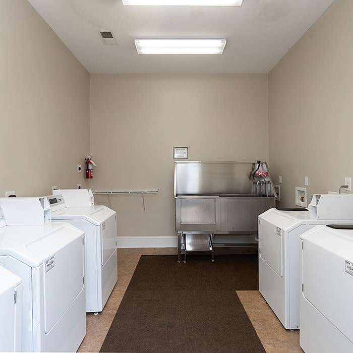 West Pointe Apartment Homes Image 21