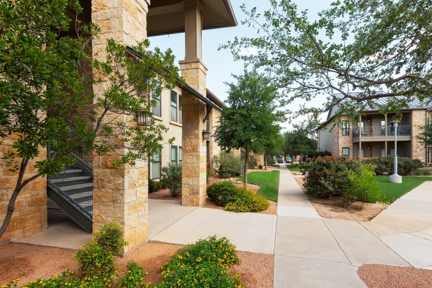 Sandstone Ridge Image 49