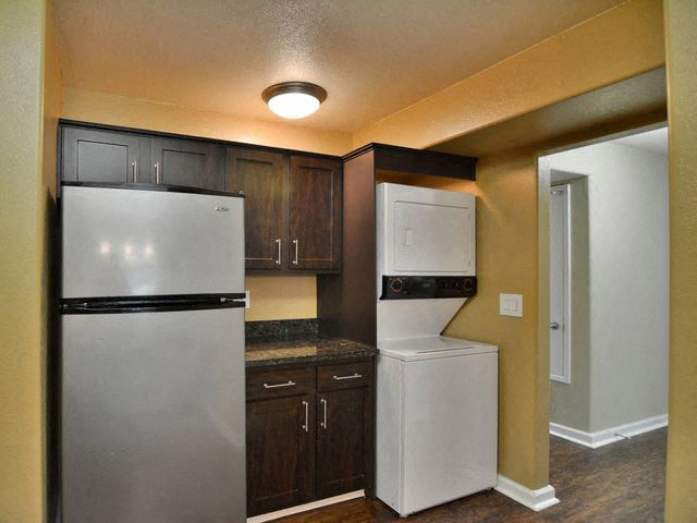 Crooked Oak Image 14