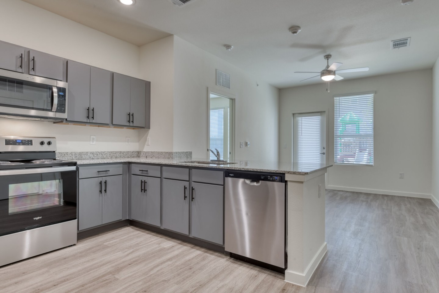 Sunstone Apartments Image 17
