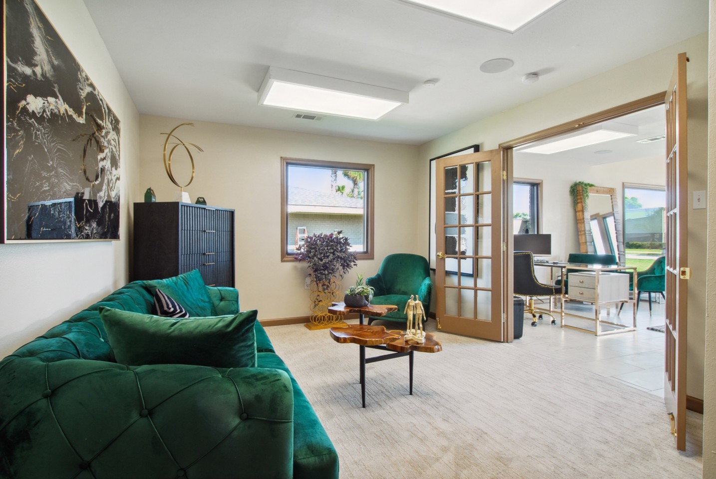 Emerald Pointe Image 16