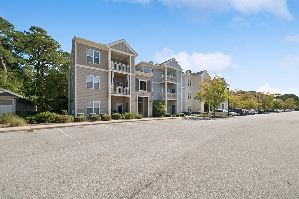 The Apartments at Shade Tree Image 10