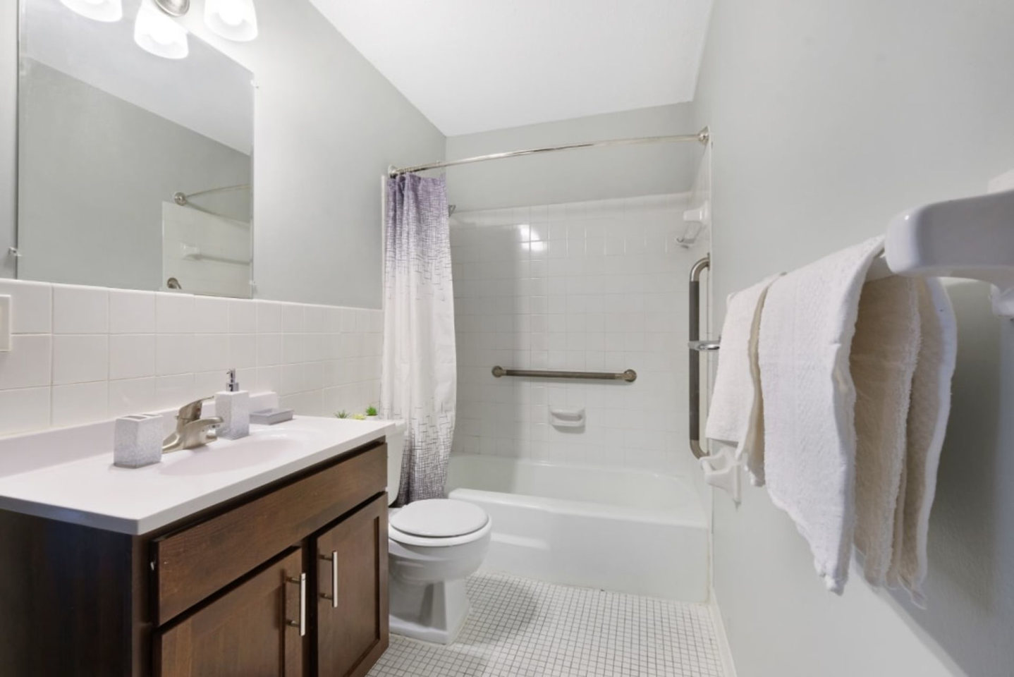 Valley Place Apartments Image 8