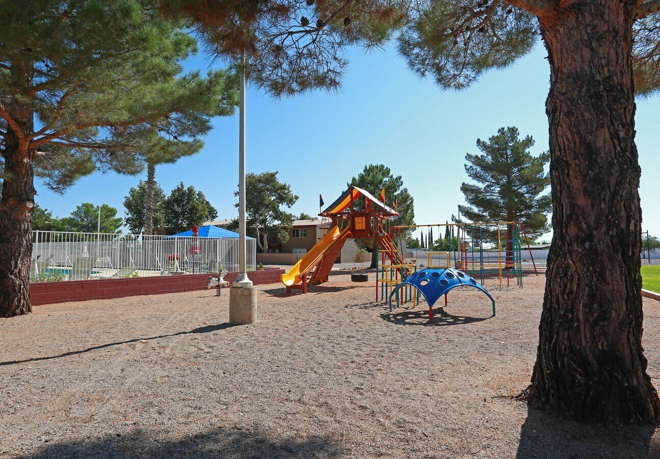 Vista Village Image 10