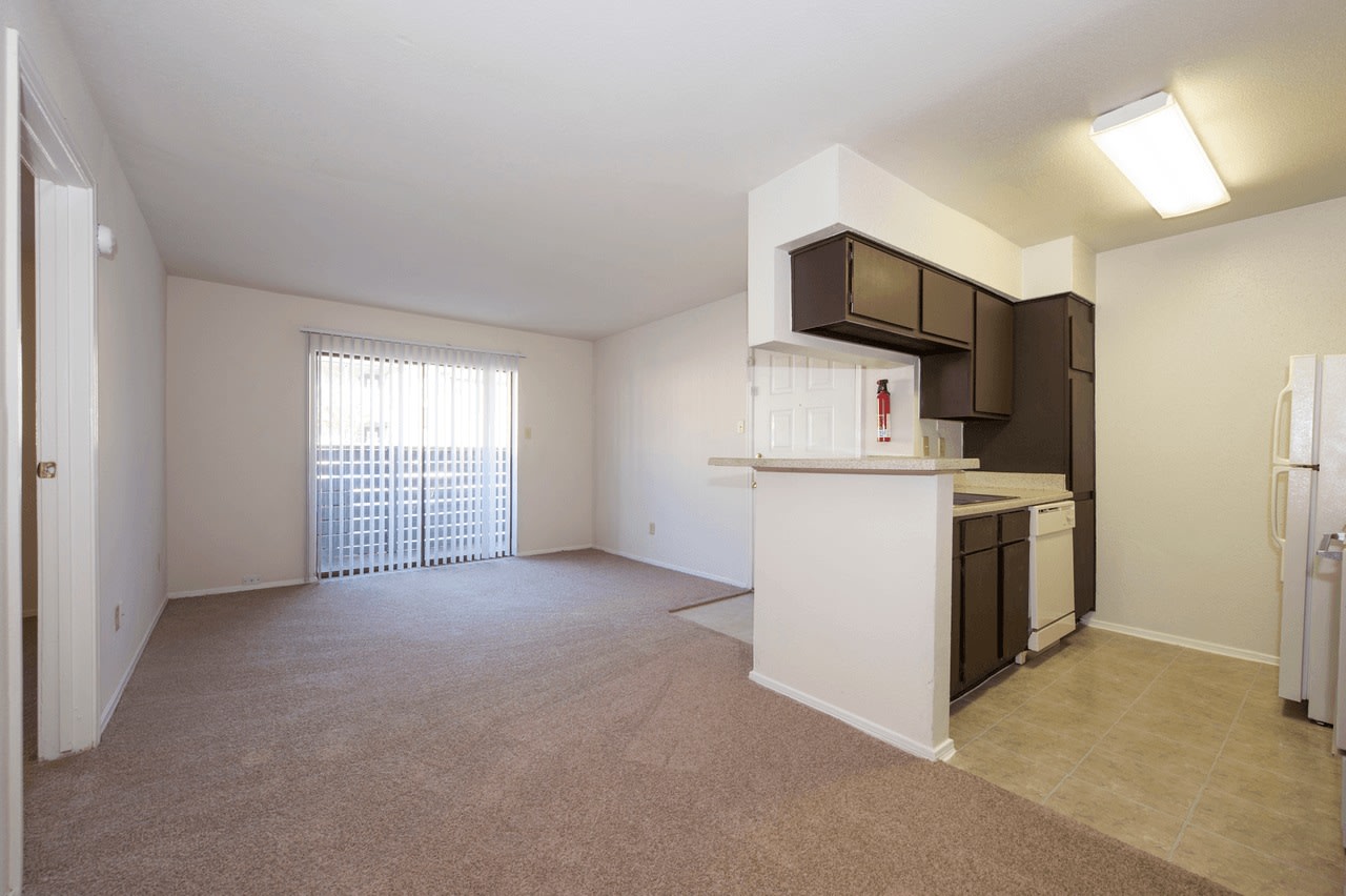Elm Creek Apartments Image 11