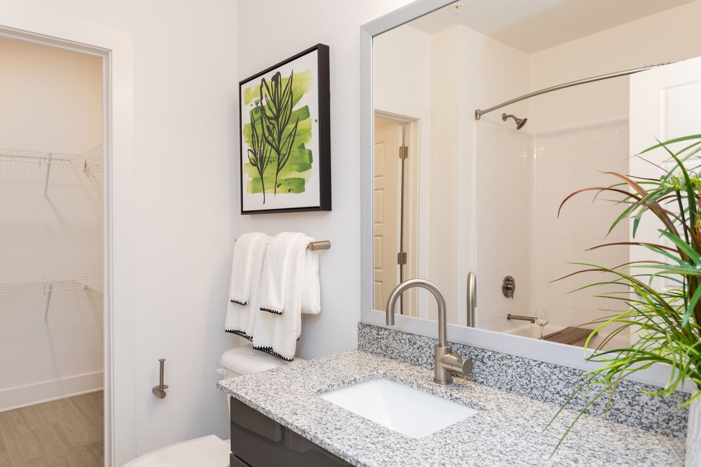Link Apartments Linden Image 6