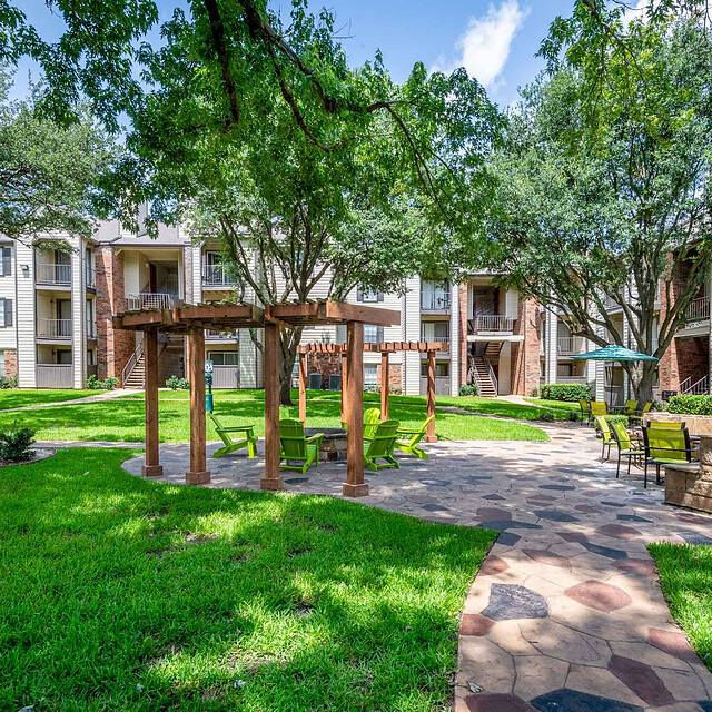 Park West Apartments Image 34