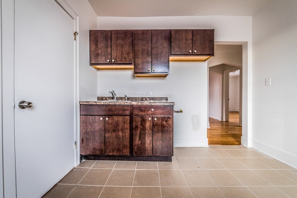 5328 W Harrison Image 1