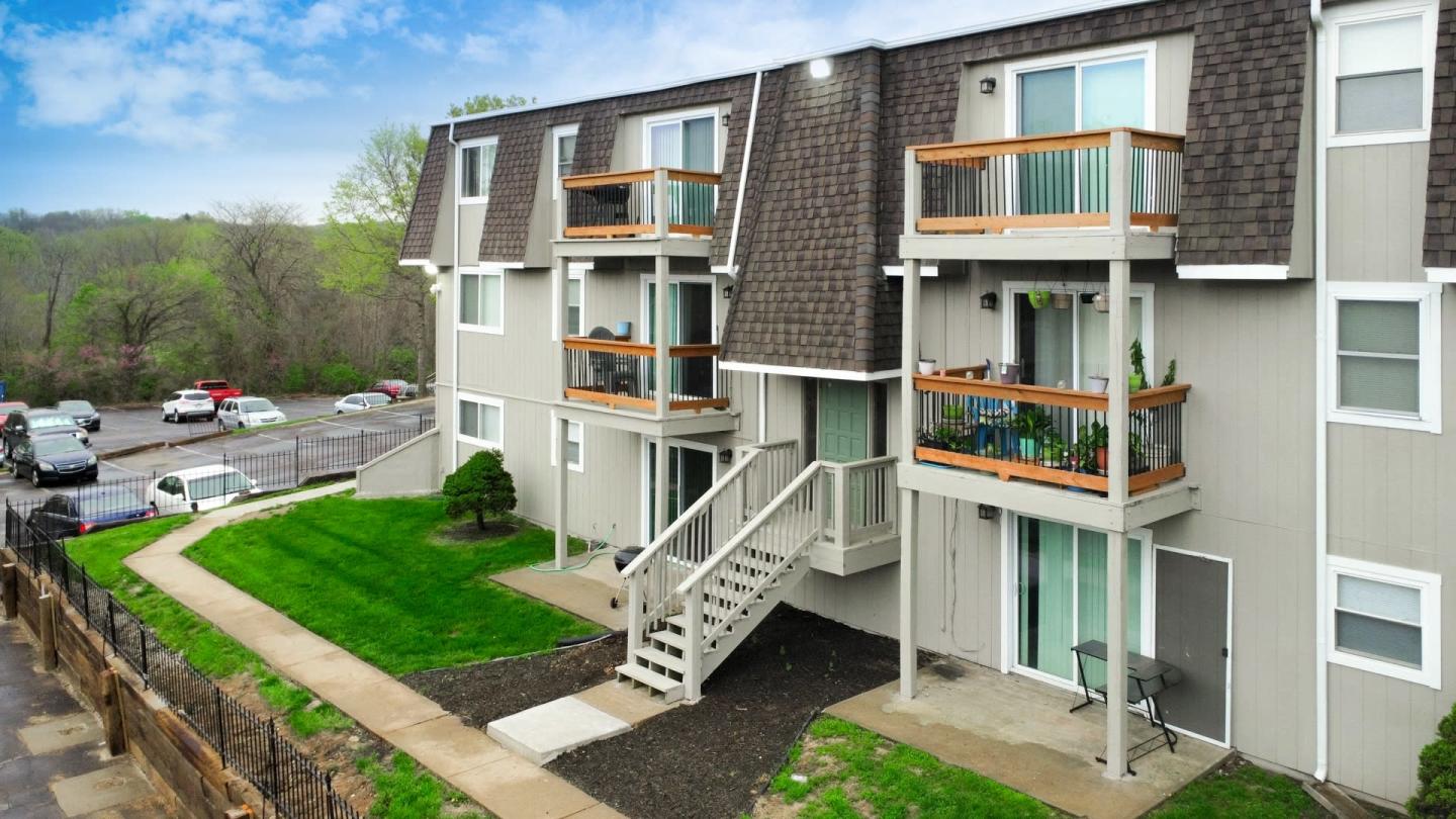 Skyline Apartments Image 1
