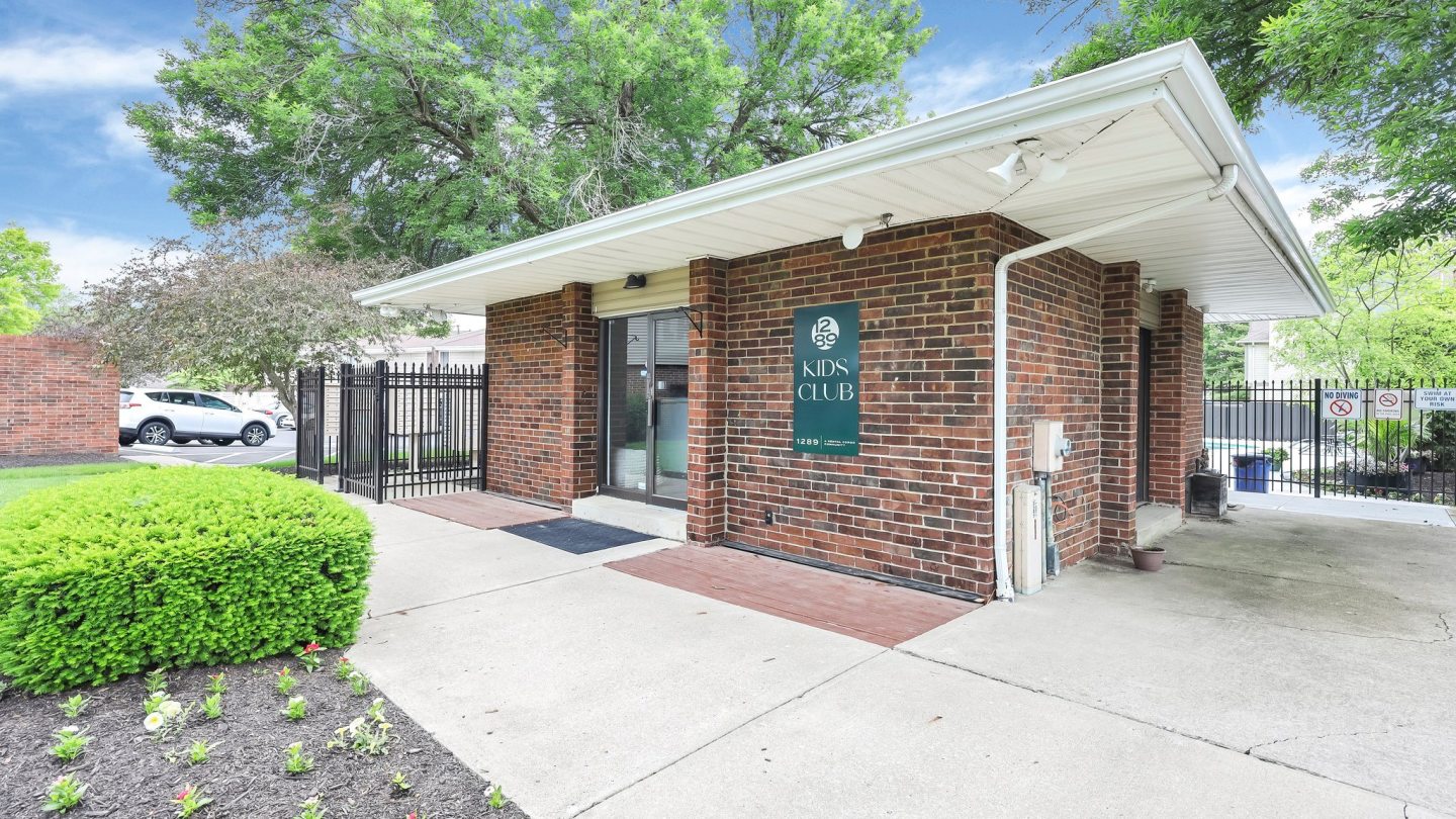 1289 | A Rental Condo Community Image 25
