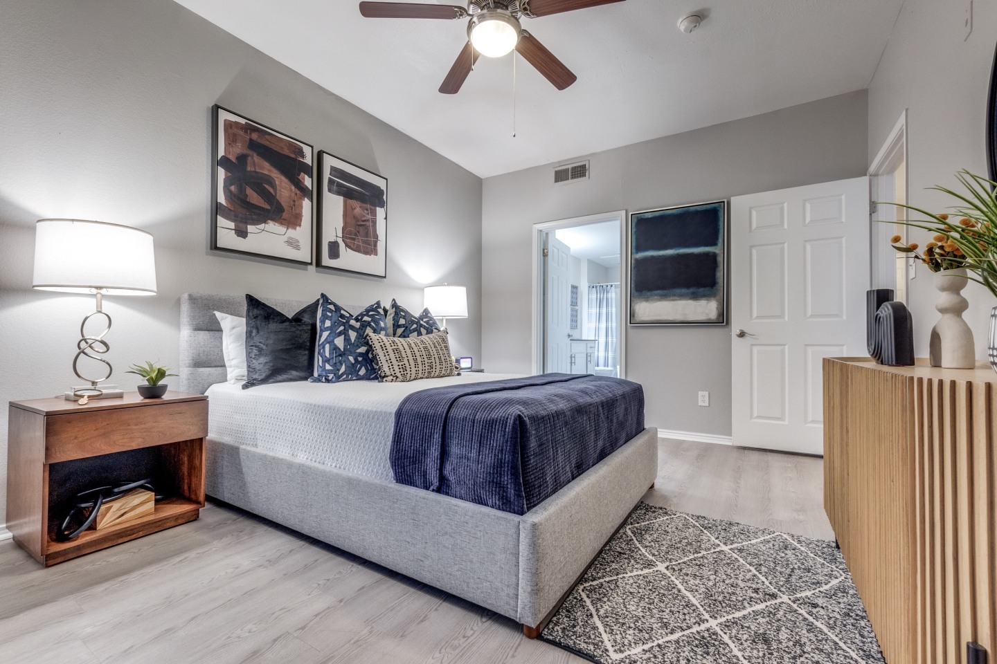 Tides at Midtown Apartments Image 35