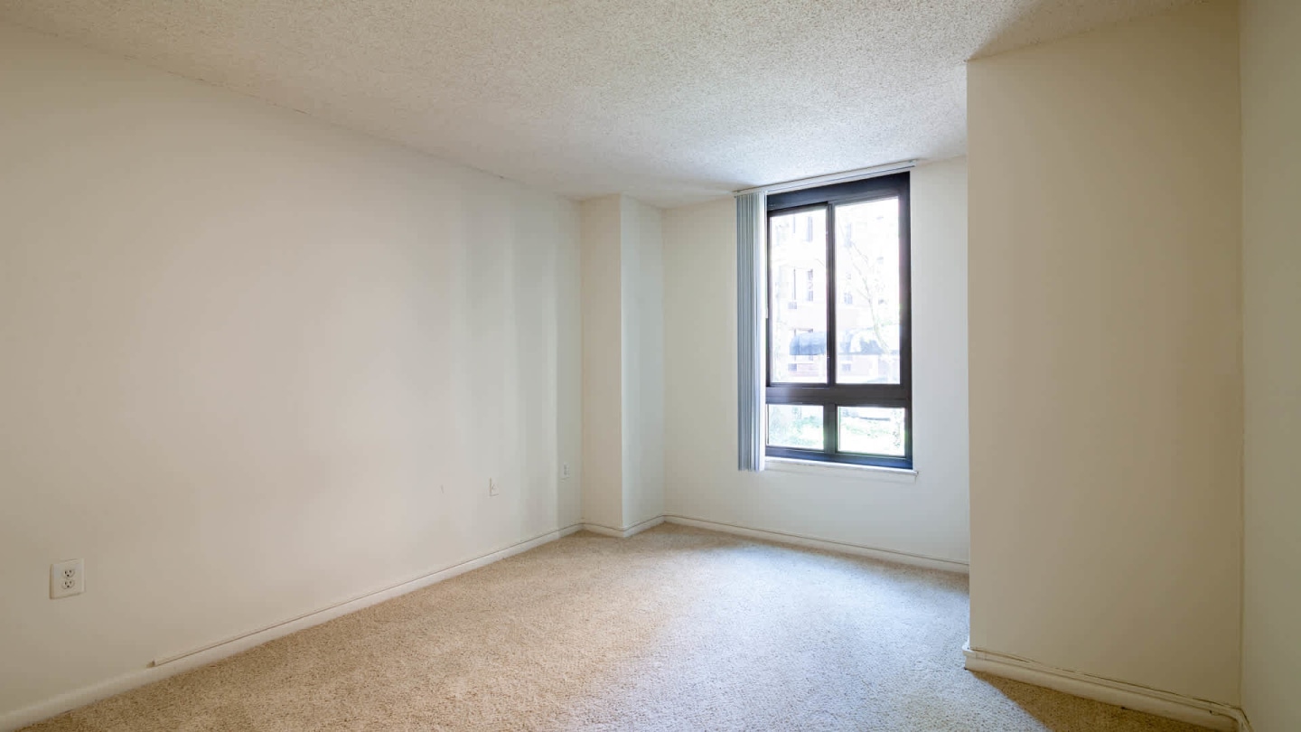 Connecticut Heights Image 44