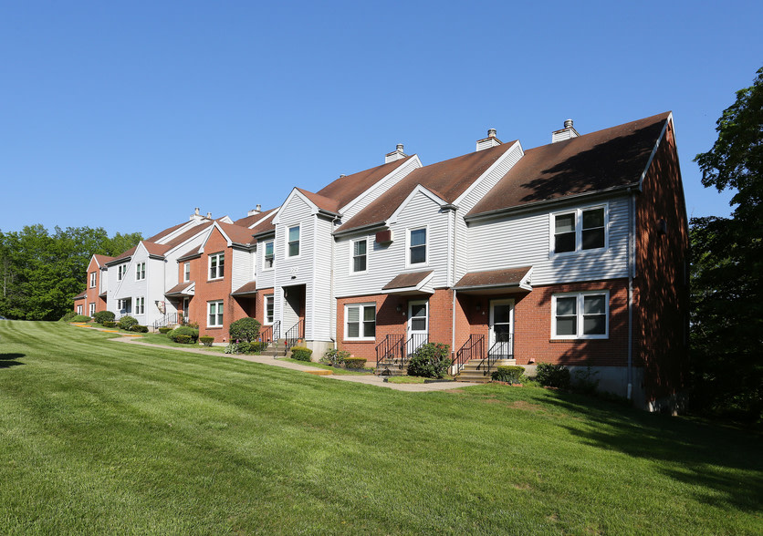 Summitwood Village Image 3