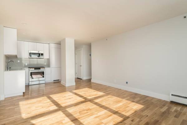 1410 Columbia Image 6