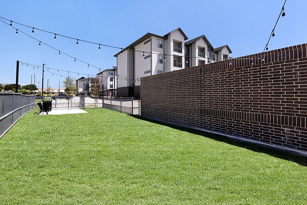 The Luxe at Lewisville Age 55+ Active Adult Apartment Homes Image 2