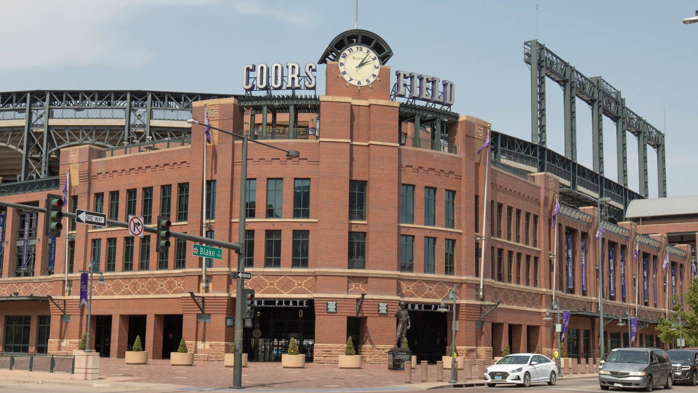 SkyHouse Denver Image 9