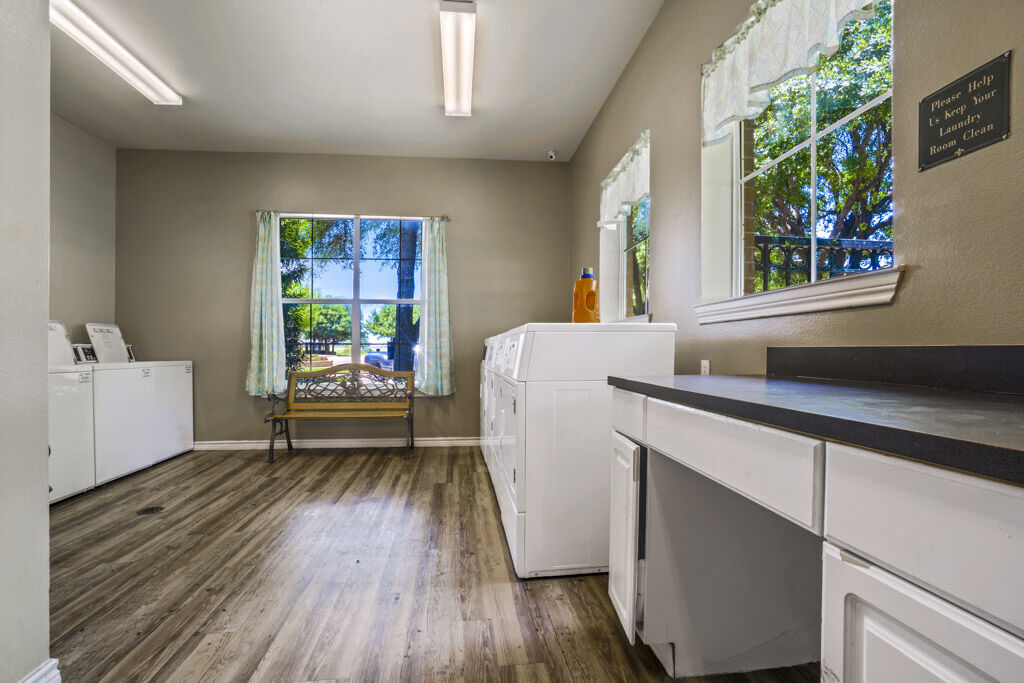 Blue Lake Villas II Image 28