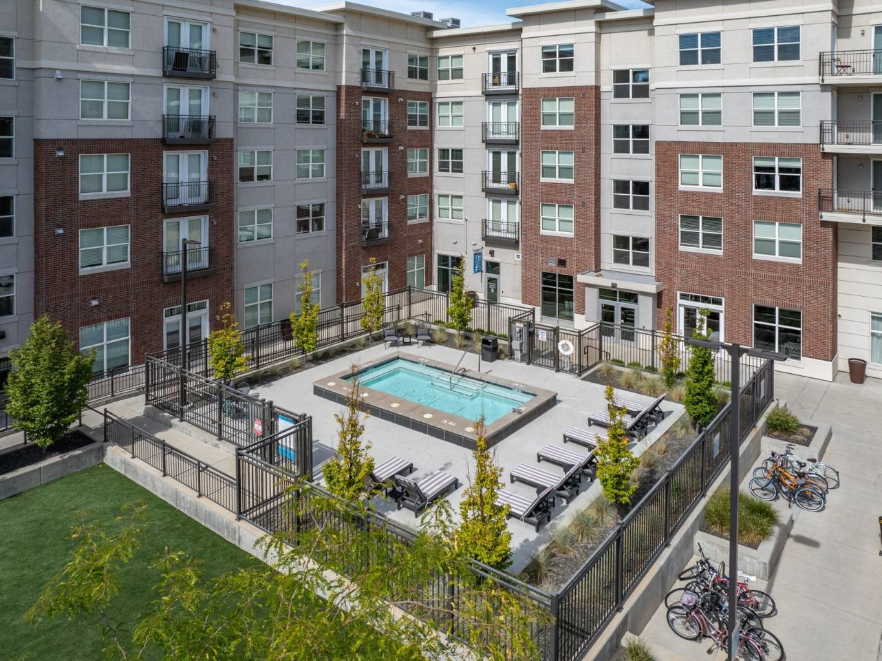 200 City View Image 11