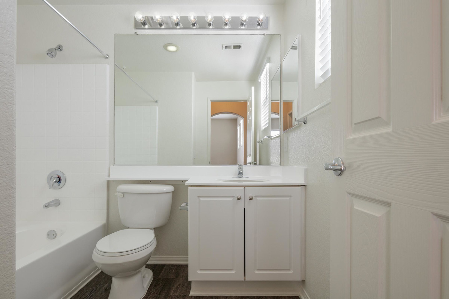 Laurel Glen Apartment Homes Image 6