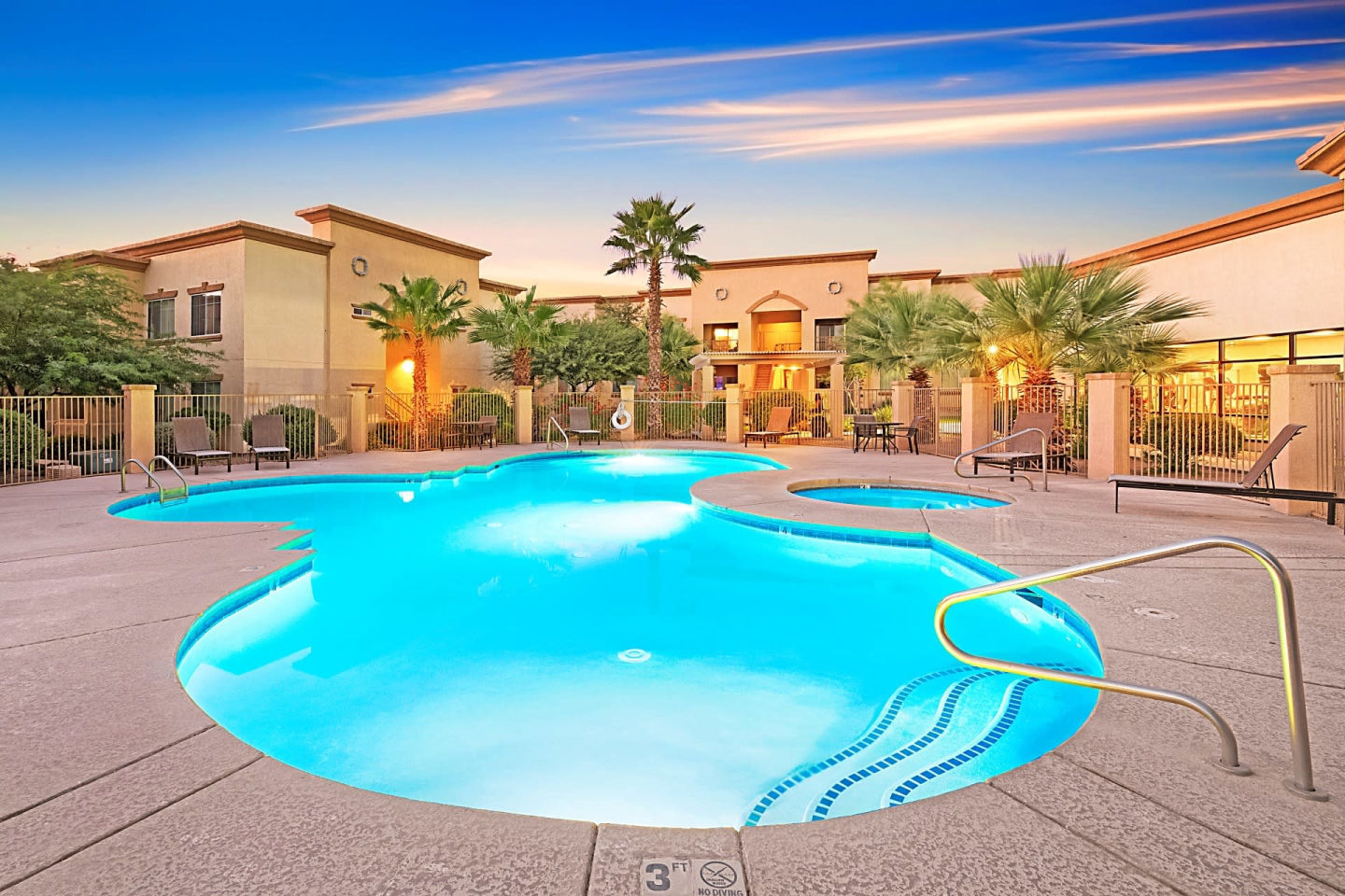 Equestrian Luxury Apartment Homes Image 8