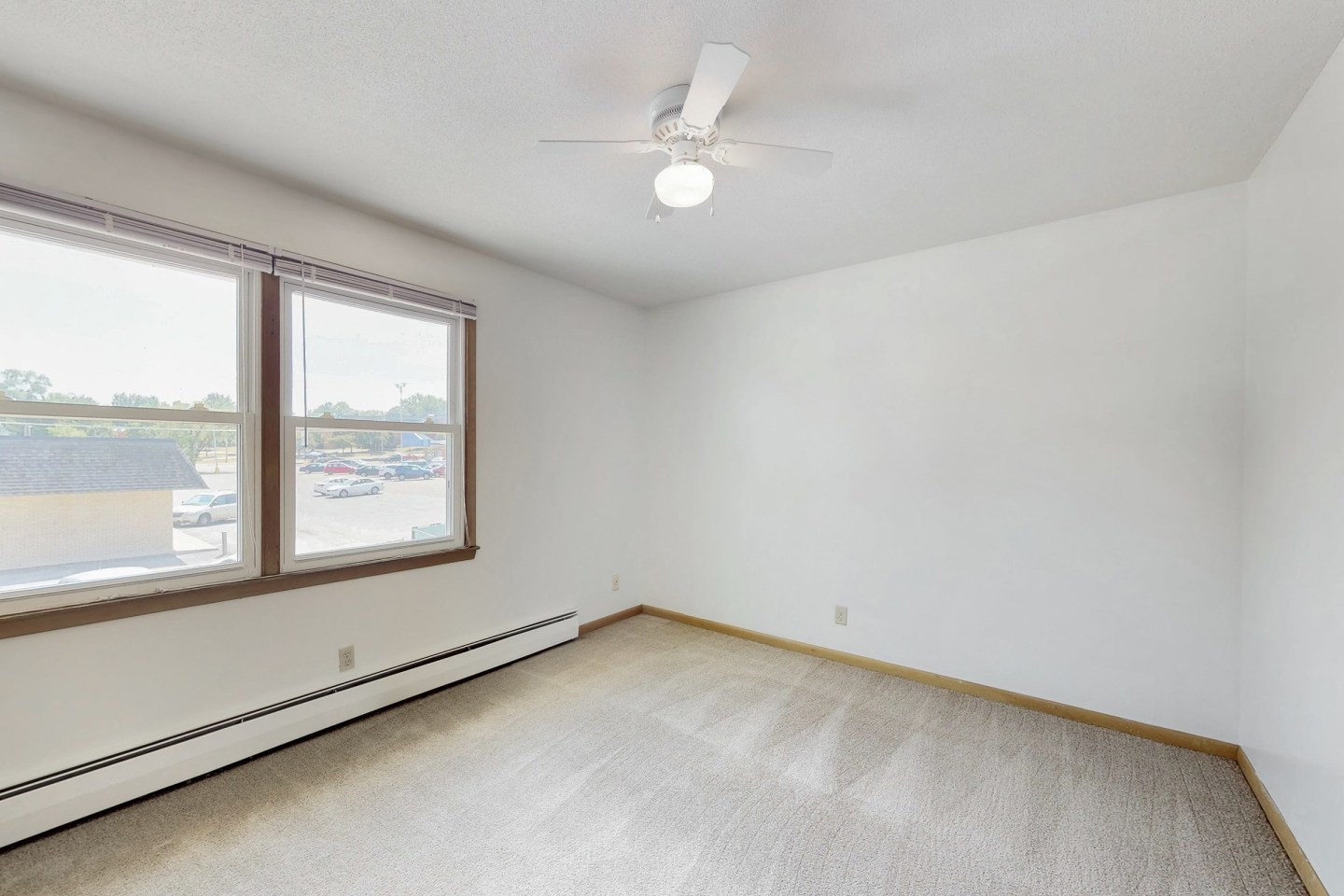 Plaza Manor Image 21