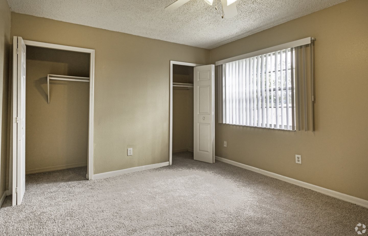 Green Oaks Image 14
