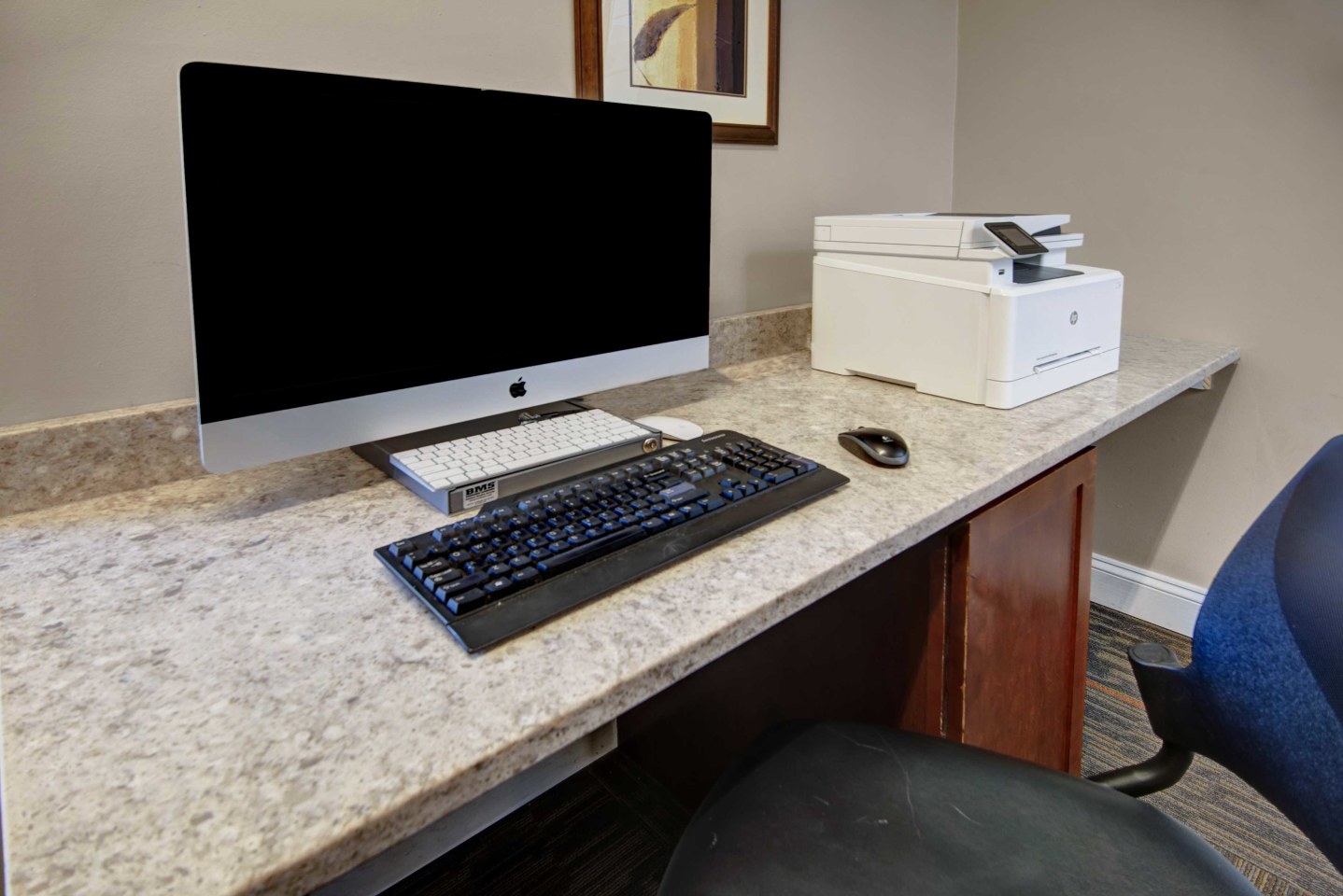 Golf Club Apartments and Townhomes Image 14