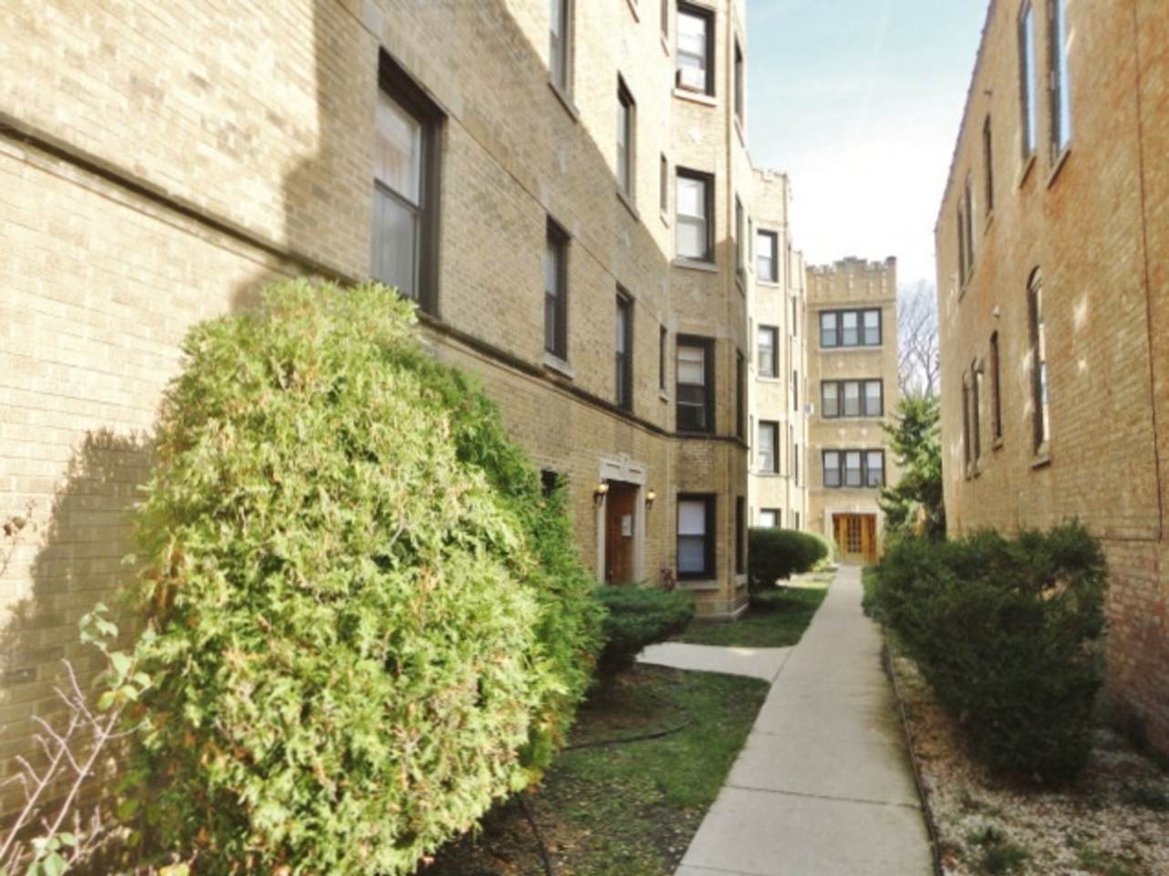 4857 North Paulina St. Apt. Image 4