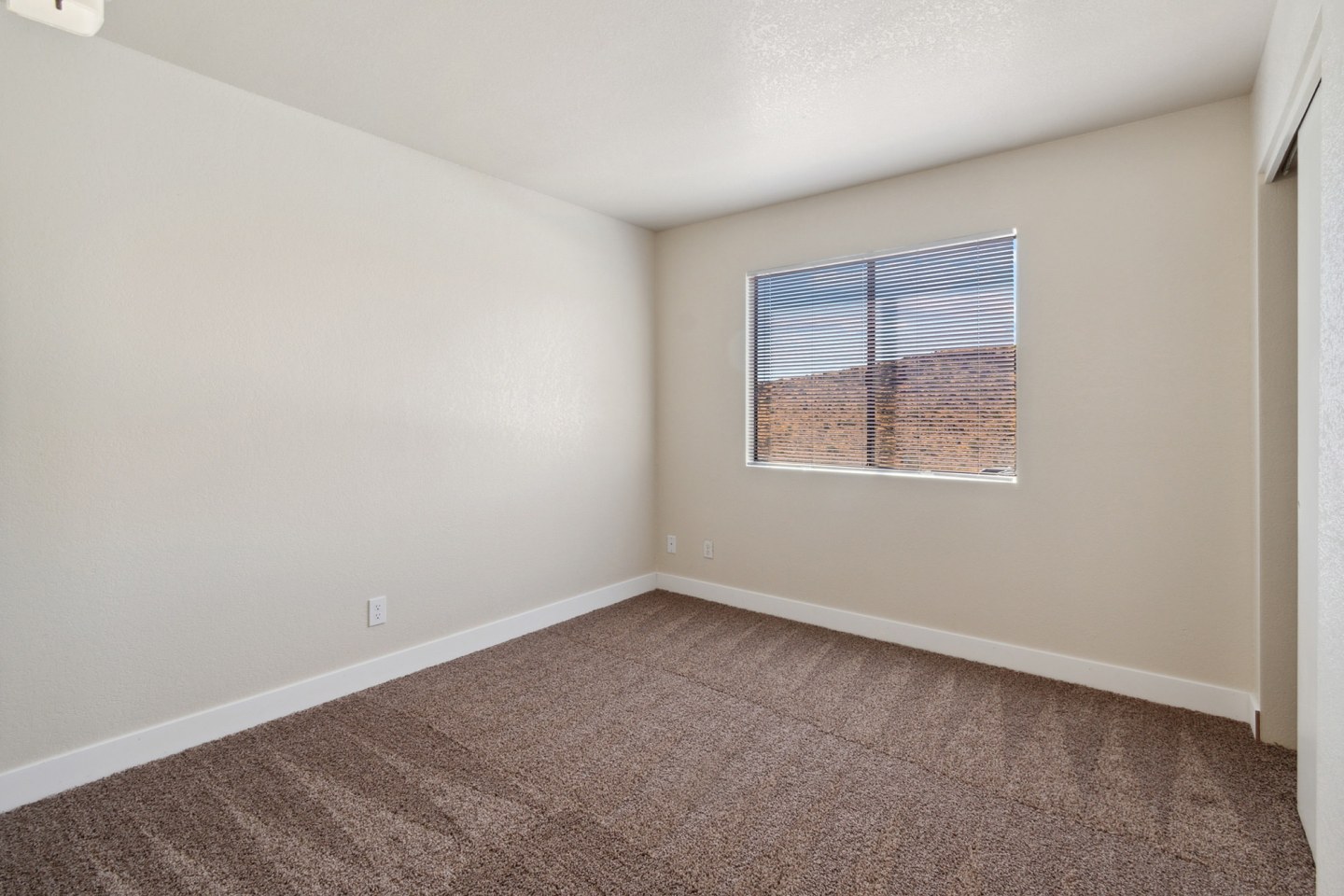 Kingman Station Image 15