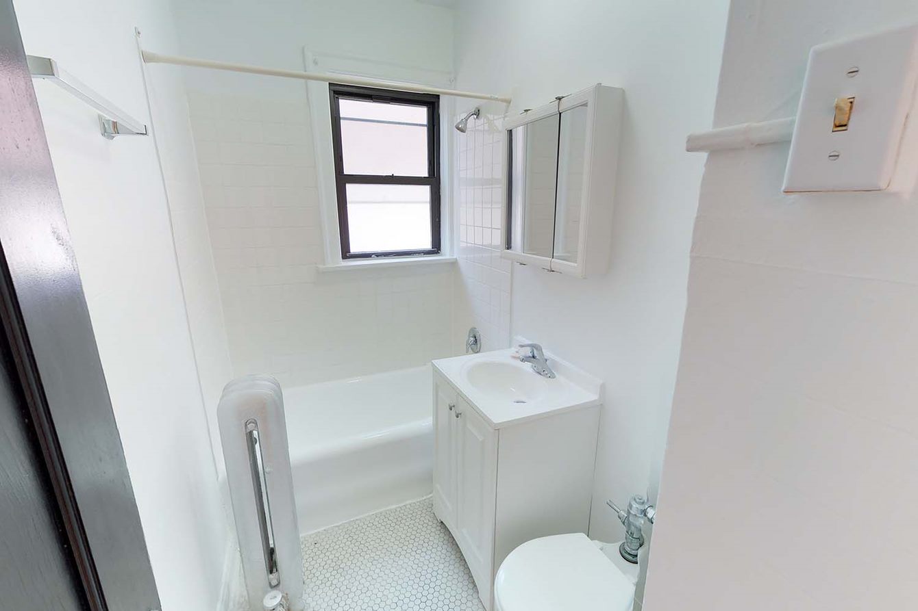 1440-1450 E 52nd Street Image 7