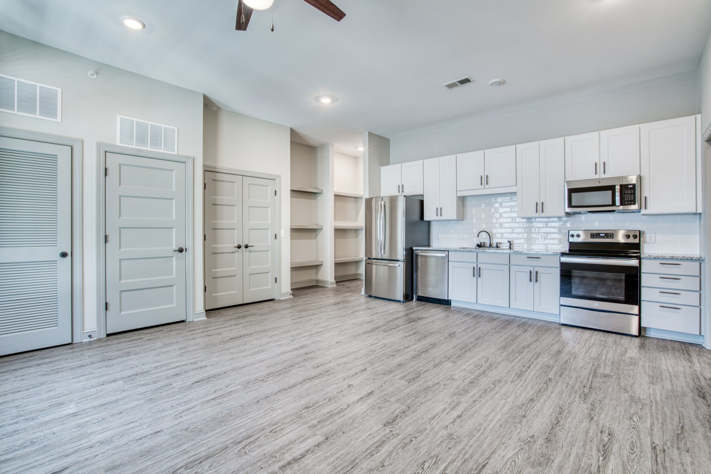 655 East Bay Image 6