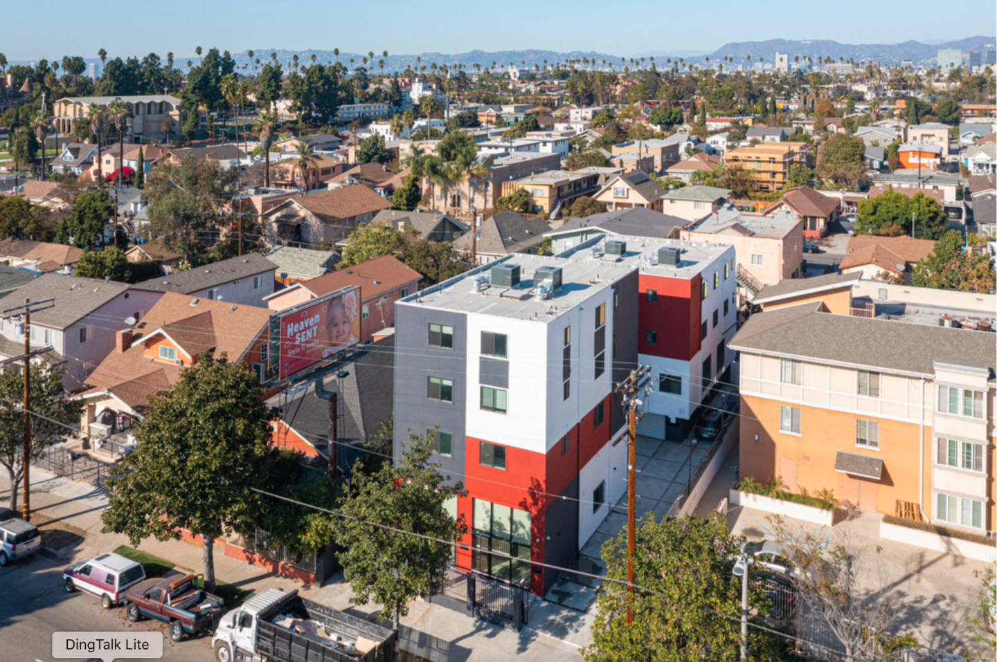 1815 W Adams Boulevard - Co-Living Image 15