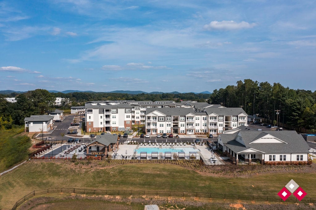 Summit at Hendersonville Image 45
