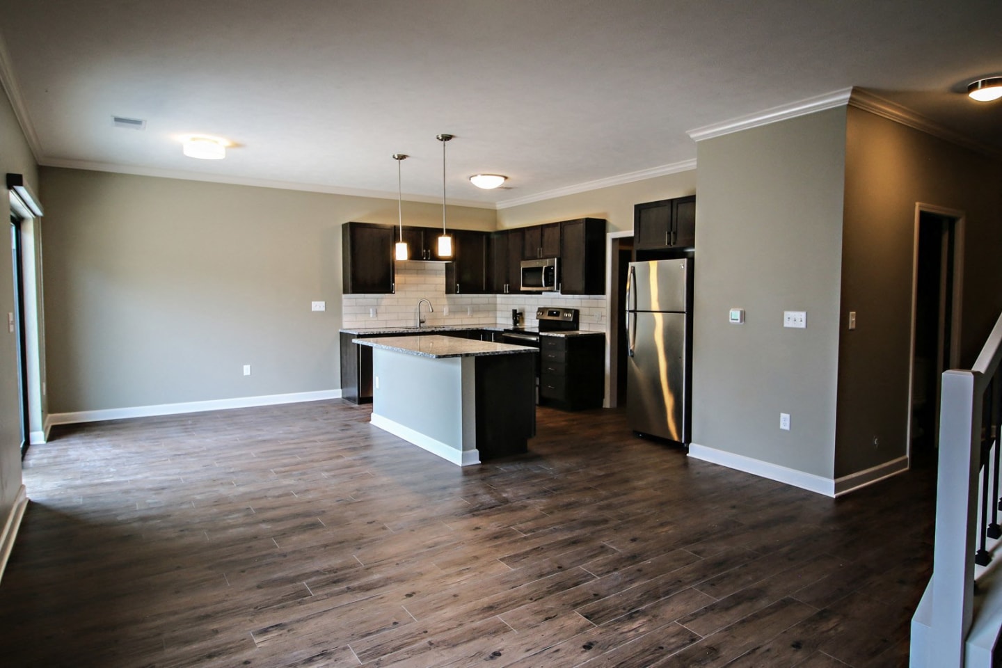Lincoln Summit Falls Apartments & Townhomes Image 1