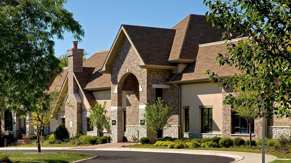 International Village - Lombard Image 17