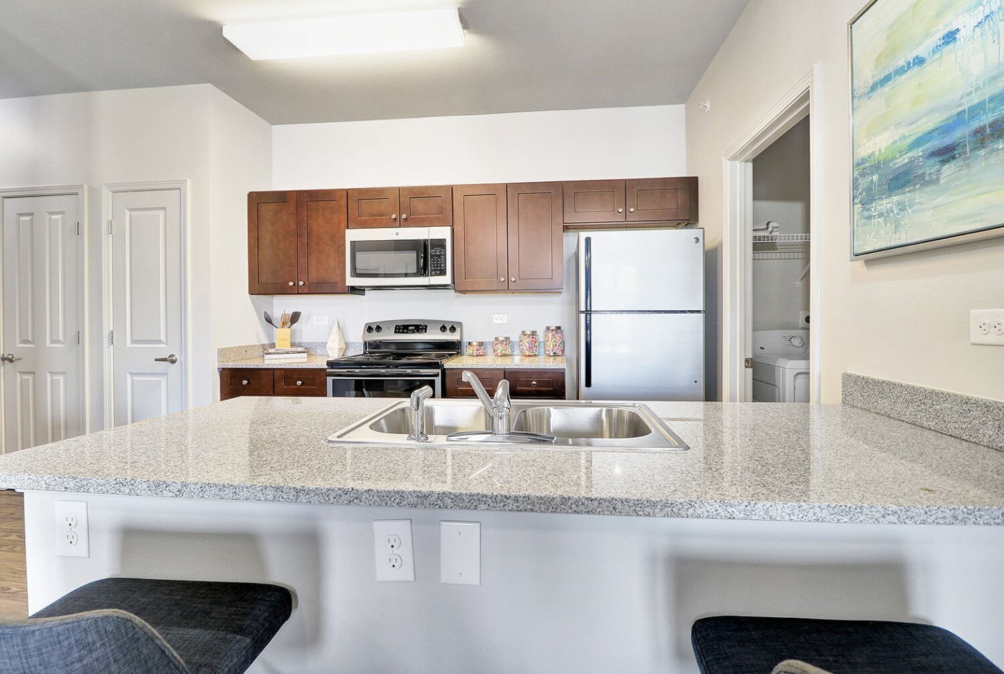 Landmark Apartments I & II Image 43