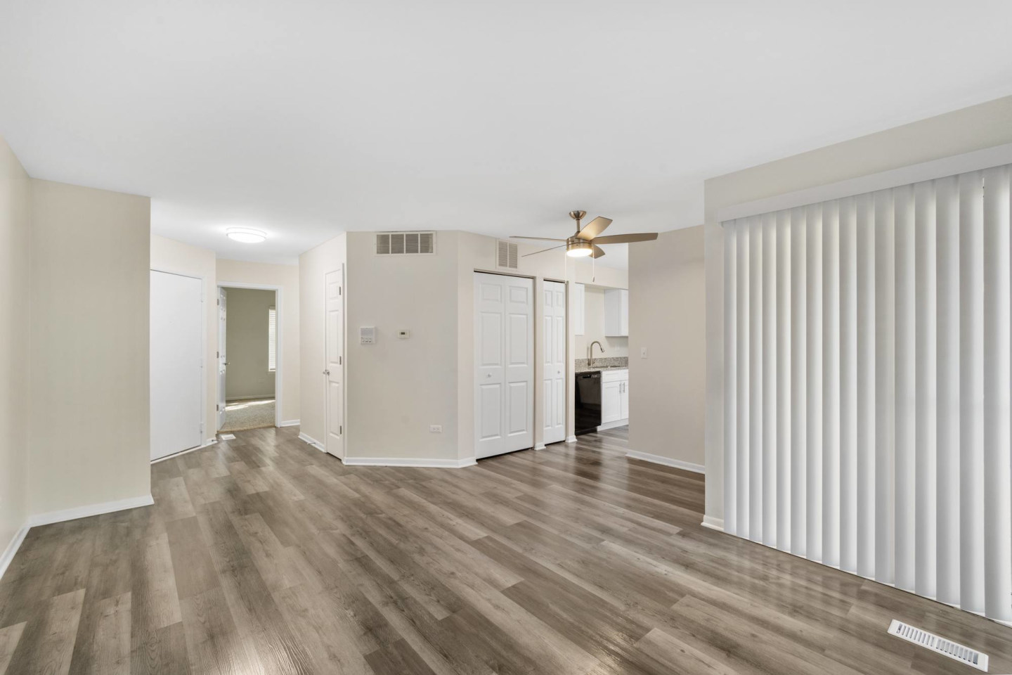 ExecuStay Avalon at Poplar Creek Image 8