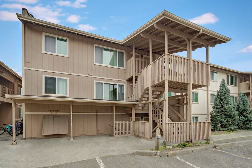 Rancho Tudor Image 16