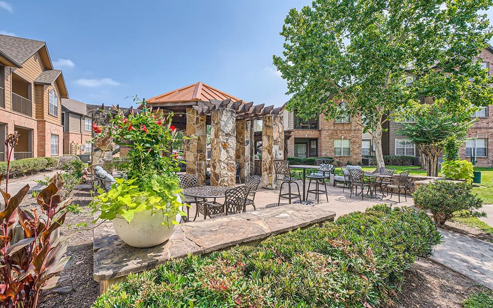 River Pointe Image 20