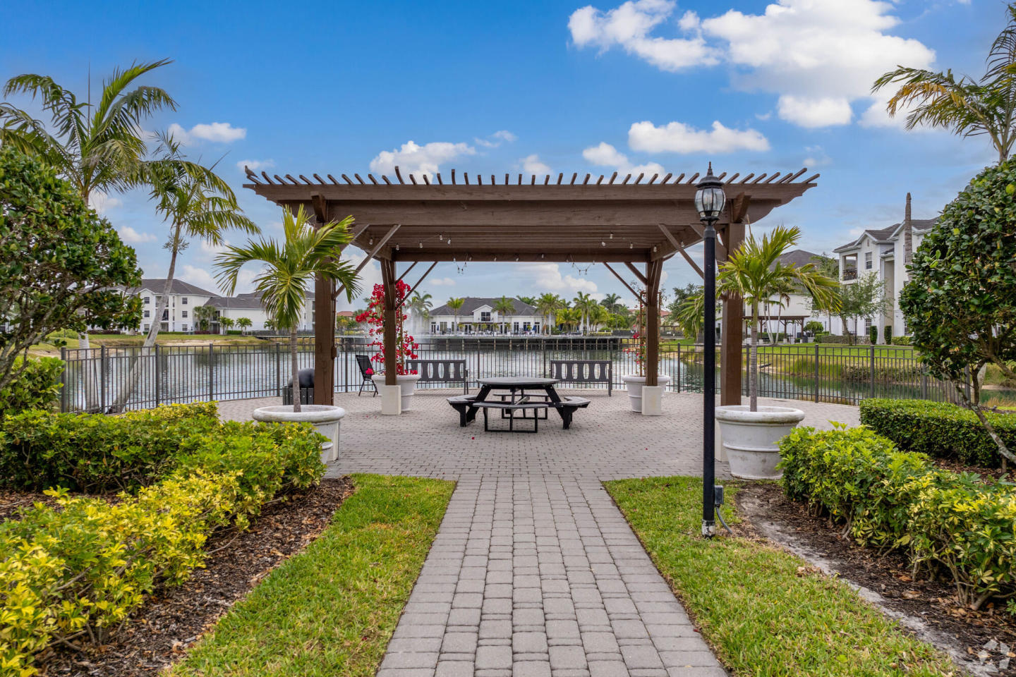 Estero Oaks Image 13