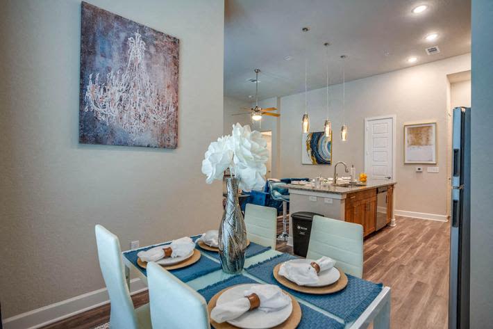 Luxia Craig Ranch Image 7