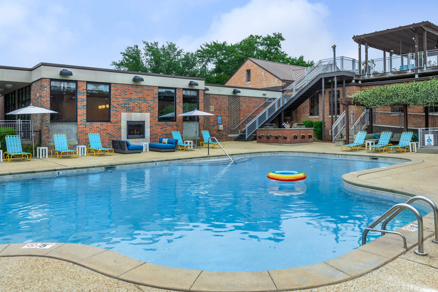 South Front Apartments Image 1