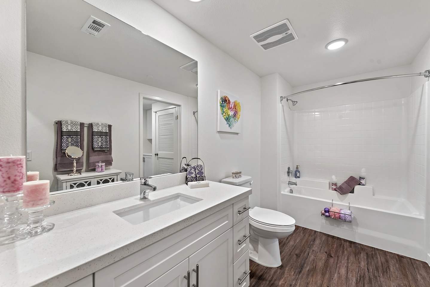 Levante Apartments Homes Image 4