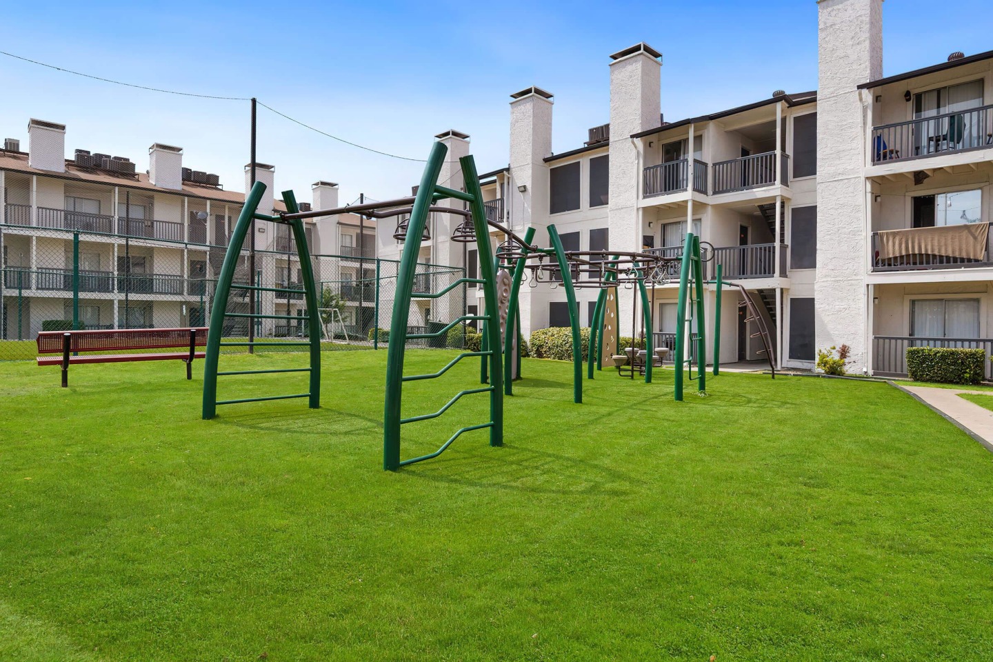 Tides on Larga Apartments Image 13