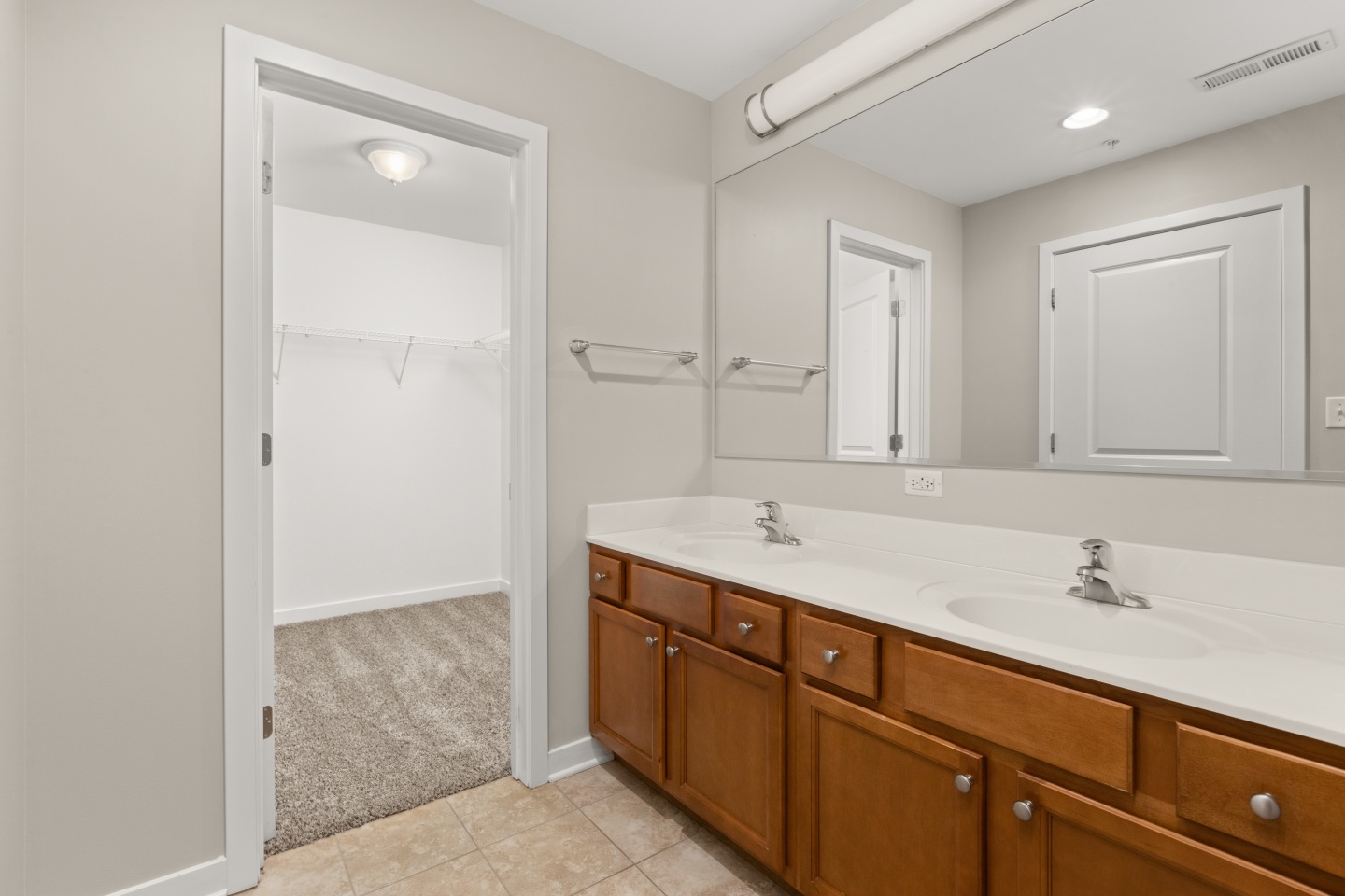 Kingston Pointe Apartments Image 6